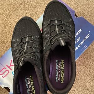 Sketchers flex shoes size 8 brand new never worn